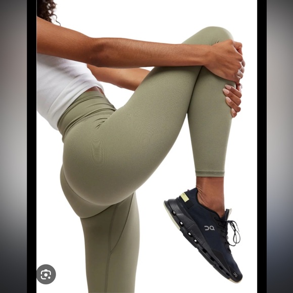 Free People X FP Movement Never Better 7/8 Length Leggings in Sage Stone NWT - Picture 2 of 4